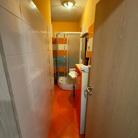 Attractive High Quality Friendly Apartment